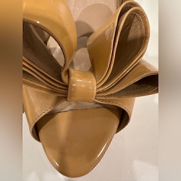 Valentino Classic Patent Leather Bow - Picture 5 of 16